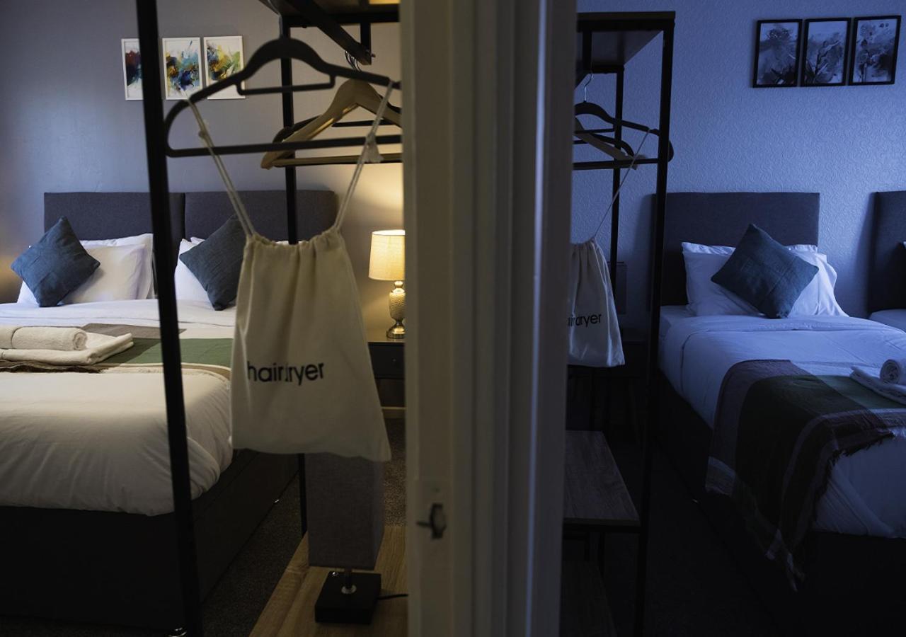Spacious White House With Parking, Garden, Wi-fi Сasa de vacaciones
